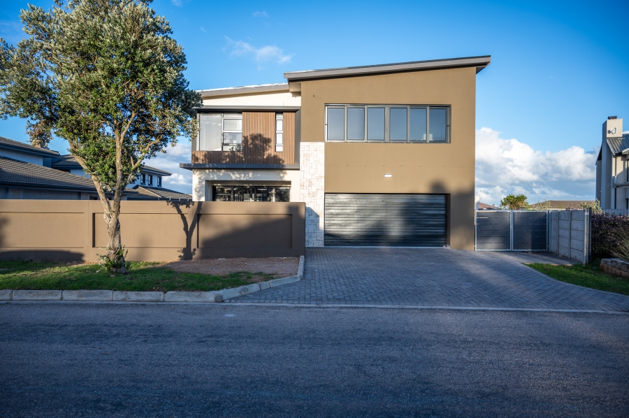 3 Bedroom Property for Sale in Mossel Bay Ext 15 Western Cape